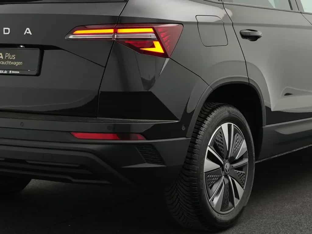 Skoda Karoq Tour 2.0 TDI DSG *AHK*LED*NAVI*KAM*17"* 07/2025-photo-21