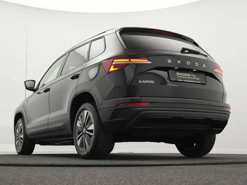 Skoda Karoq Tour 2.0 TDI DSG *AHK*LED*NAVI*KAM*17"* 07/2025-photo-23