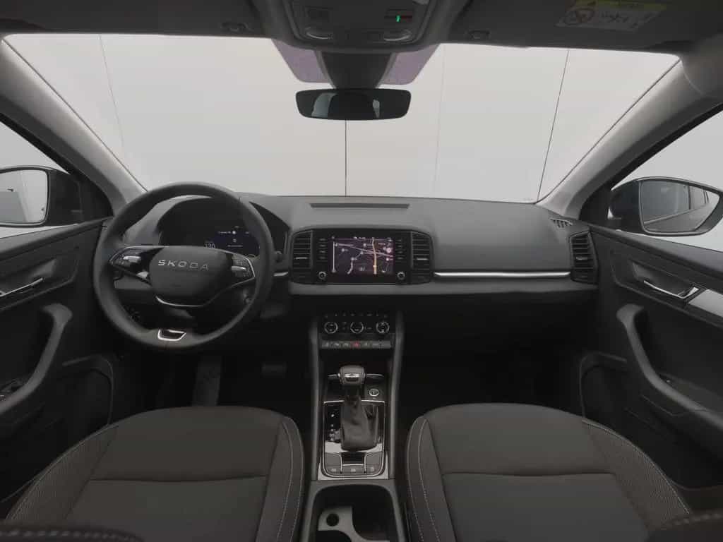 Skoda Karoq Tour 2.0 TDI DSG *AHK*LED*NAVI*KAM*17"* 07/2025-photo-3