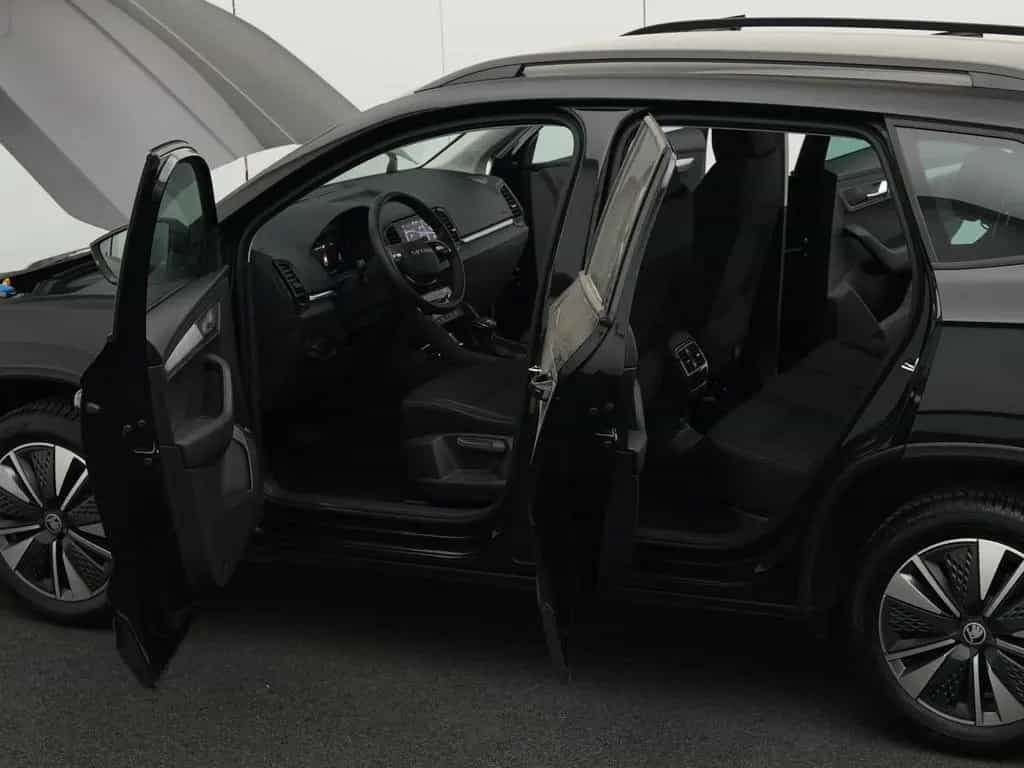 Skoda Karoq Tour 2.0 TDI DSG *AHK*LED*NAVI*KAM*17"* 07/2025-photo-30