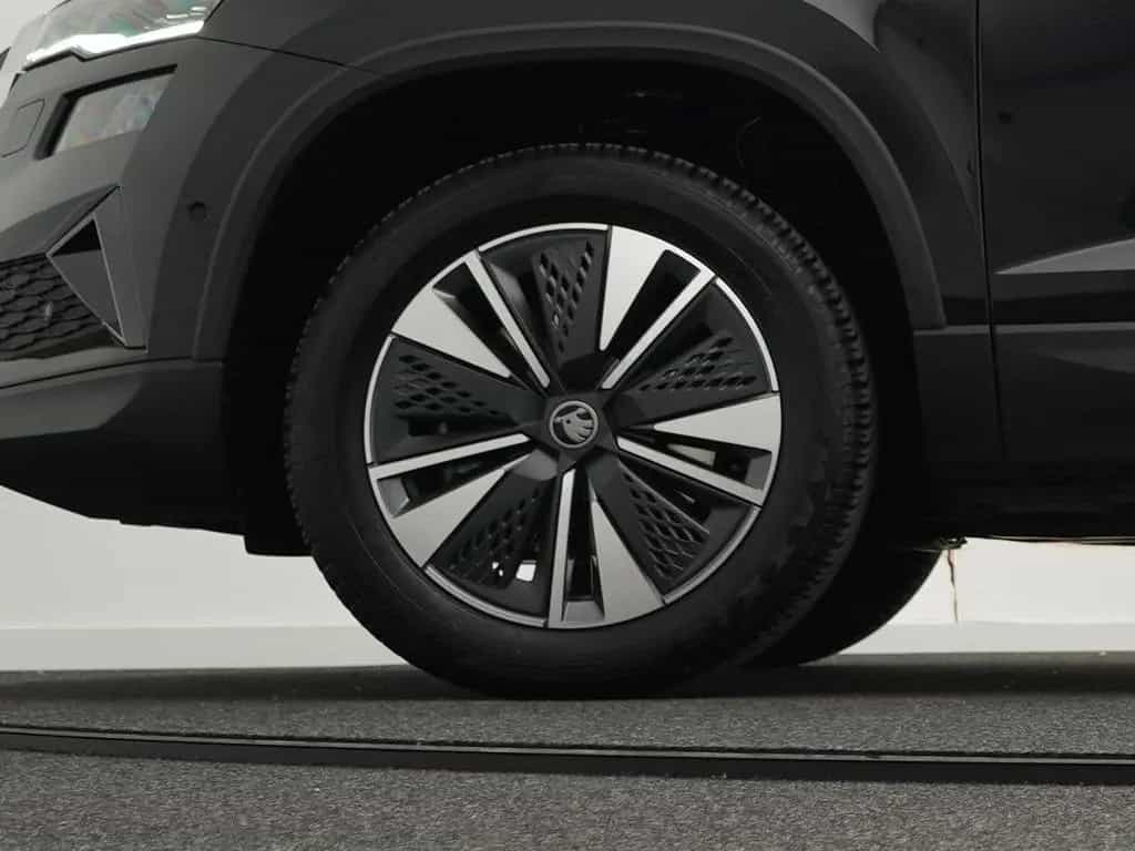 Skoda Karoq Tour 2.0 TDI DSG *AHK*LED*NAVI*KAM*17"* 07/2025-photo-45