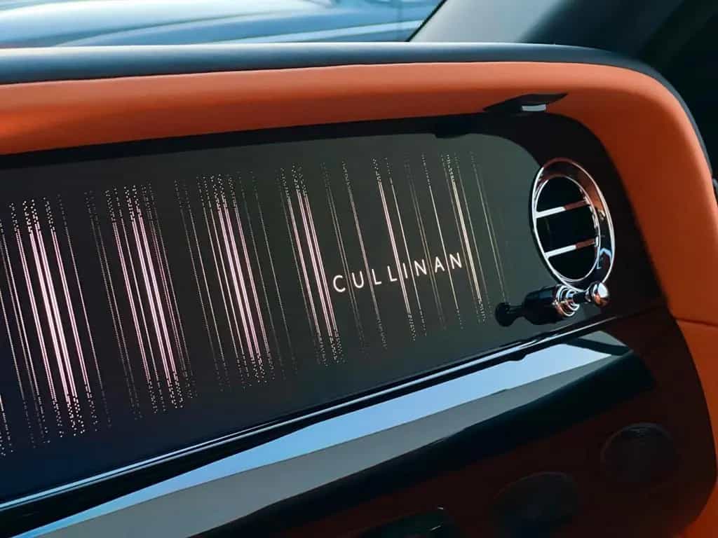 Rolls-Royce Cullinan - null-photo-14