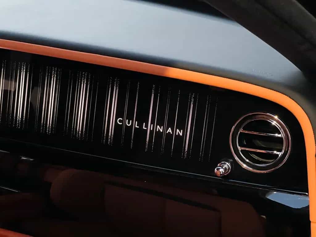 Rolls-Royce Cullinan - null-photo-15