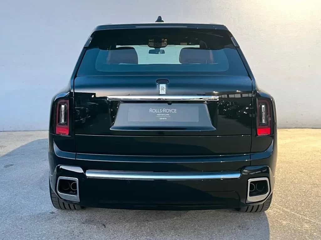 Rolls-Royce Cullinan - null-photo-4