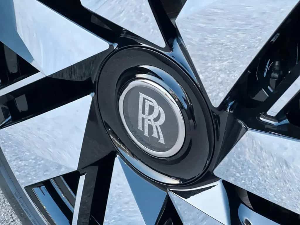 Rolls-Royce Cullinan - null-photo-7