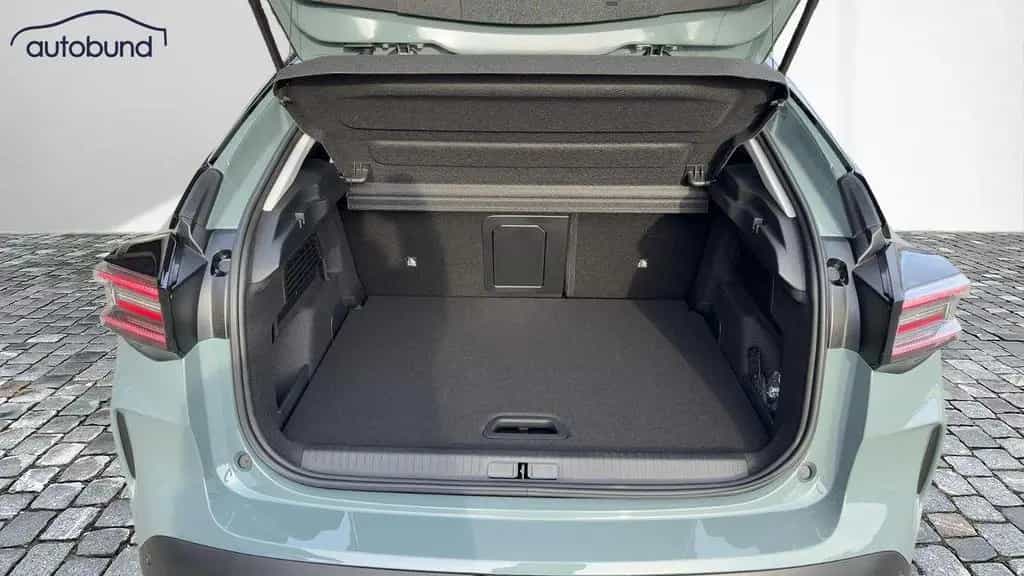 Citroën C4 III 1,2 PT Autom. Max Alu KA LED Link NAV NBA 11/2025-photo-7
