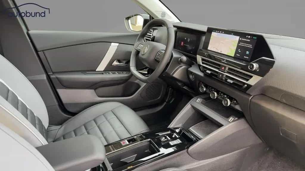 Citroën C4 III 1,2 PT Autom. Max Alu KA LED Link NAV NBA 11/2025-photo-4
