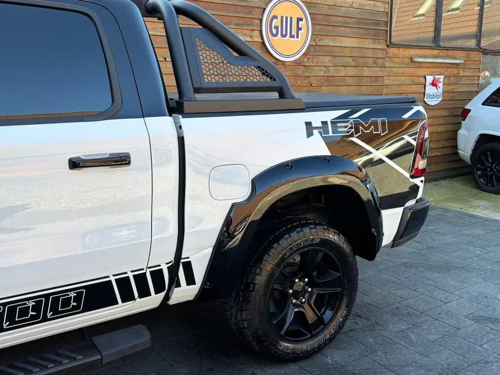 Dodge RAM 1500 Laramie 5.7L 12Zoll Display 4x4 AHK 06/2021-photo-10
