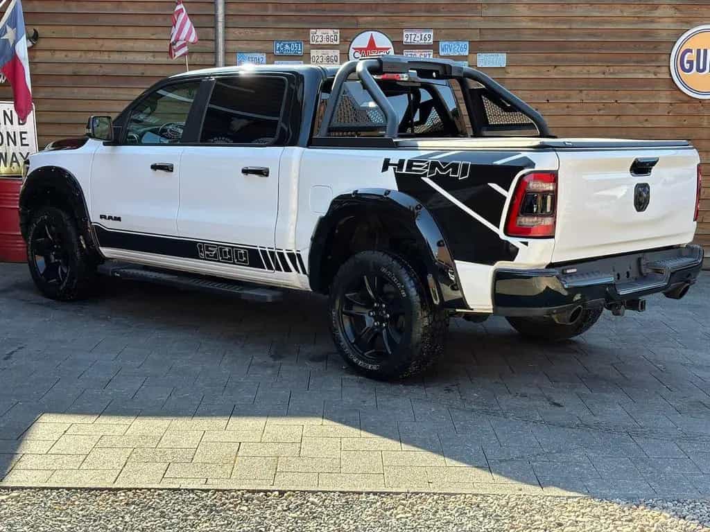 Dodge RAM 1500 Laramie 5.7L 12Zoll Display 4x4 AHK 06/2021-photo-12