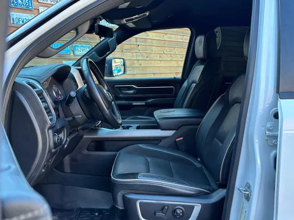 Dodge RAM 1500 Laramie 5.7L 12Zoll Display 4x4 AHK 06/2021-photo-19