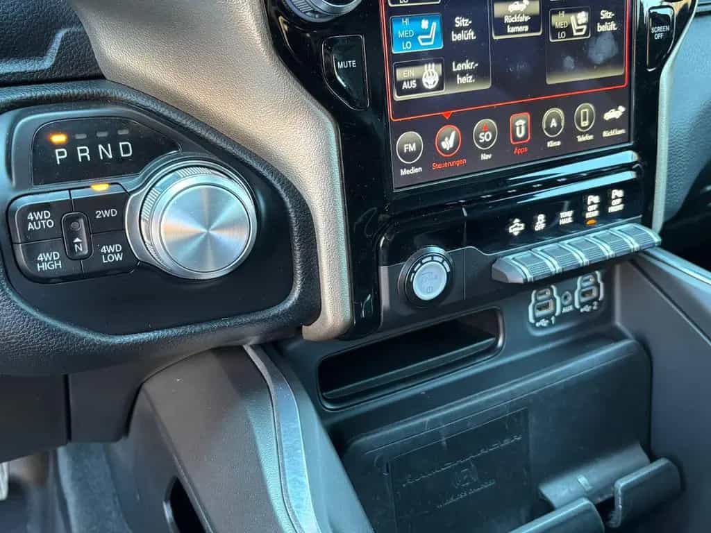 Dodge RAM 1500 Laramie 5.7L 12Zoll Display 4x4 AHK 06/2021-photo-23