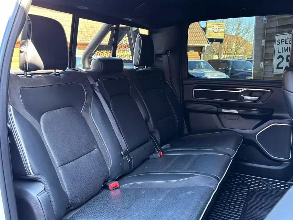 Dodge RAM 1500 Laramie 5.7L 12Zoll Display 4x4 AHK 06/2021-photo-26