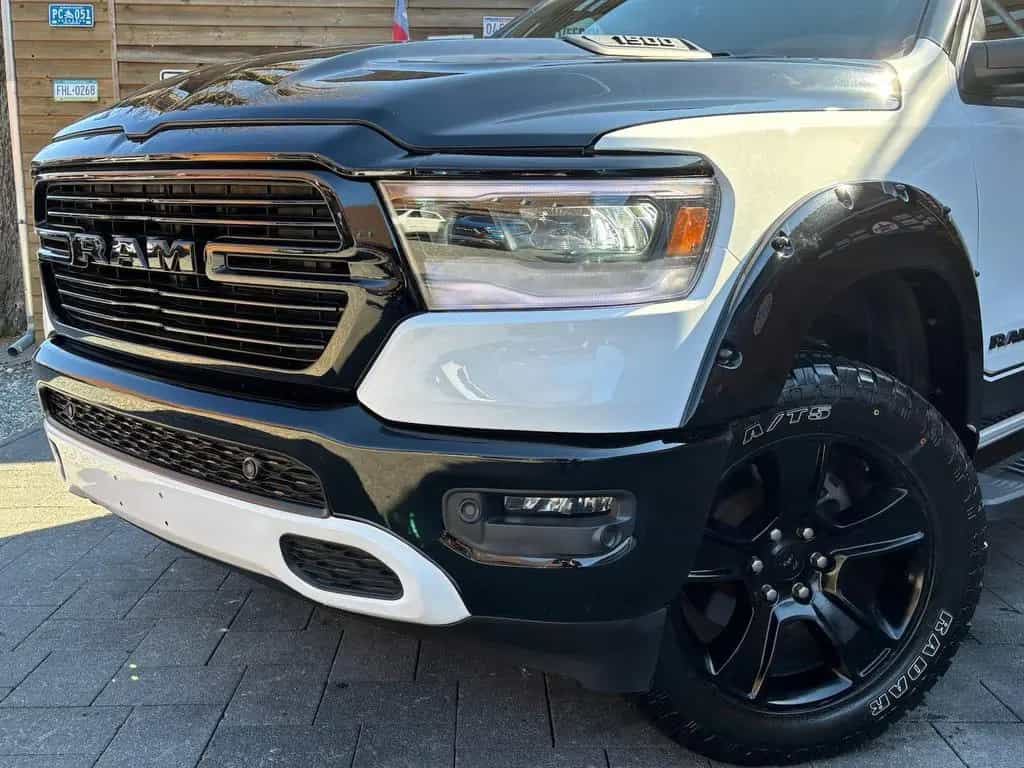 Dodge RAM 1500 Laramie 5.7L 12Zoll Display 4x4 AHK 06/2021-photo-6