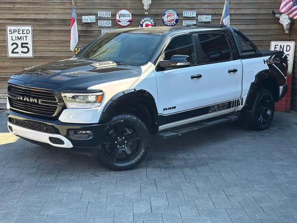 Dodge RAM 1500 Laramie 5.7L 12Zoll Display 4x4 AHK 06/2021-photo-8
