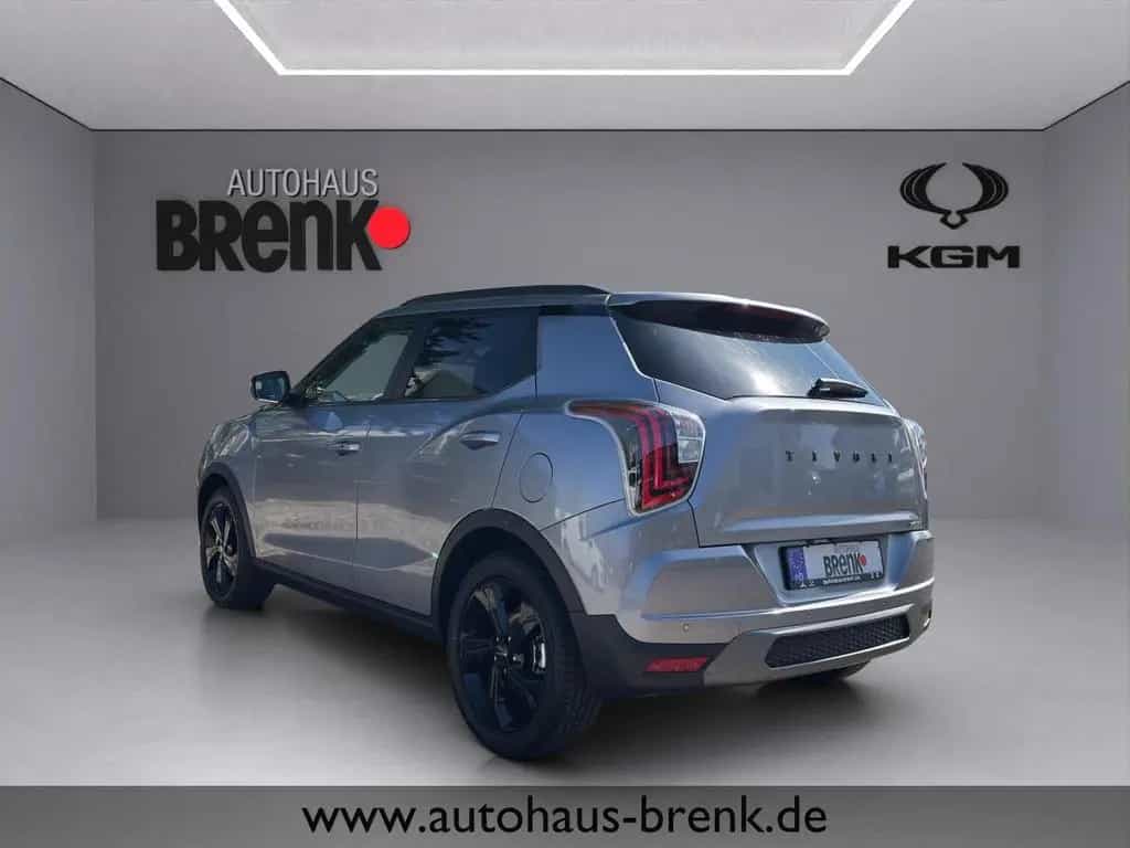 KGM Tivoli Nomad+ 1.5 2WD *LED/SHZ/RFK/App/PDC* null-photo-3