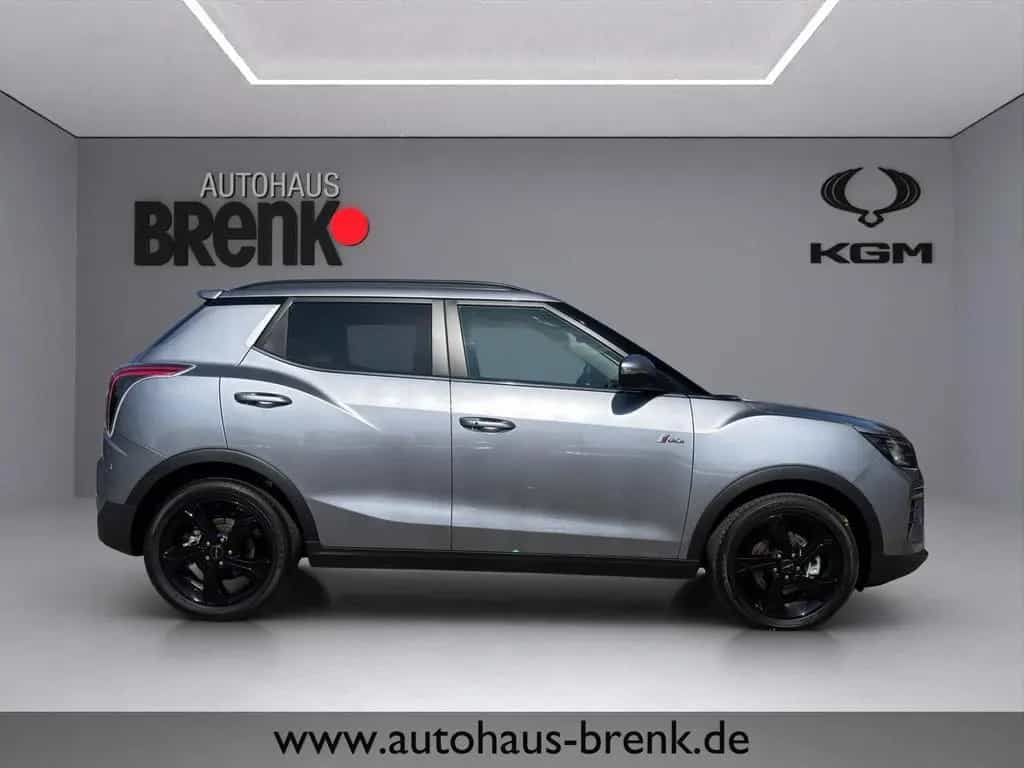 KGM Tivoli Nomad+ 1.5 2WD *LED/SHZ/RFK/App/PDC* null-photo-6