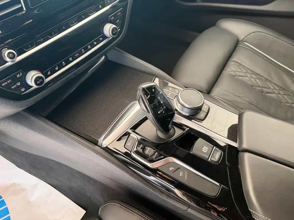 BMW 5 Series 540i xDrive M.pak M-Perf  Lci Lacer Look 07/2017-photo-25