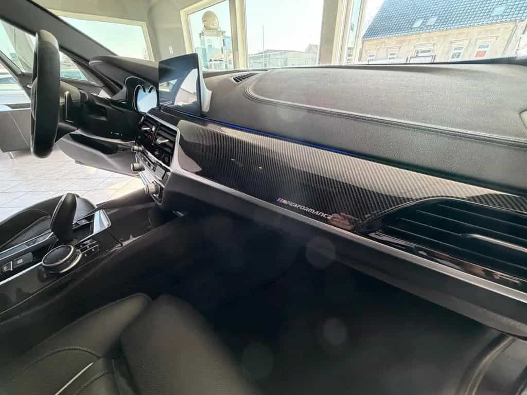 BMW 5 Series 540i xDrive M.pak M-Perf  Lci Lacer Look 07/2017-photo-31
