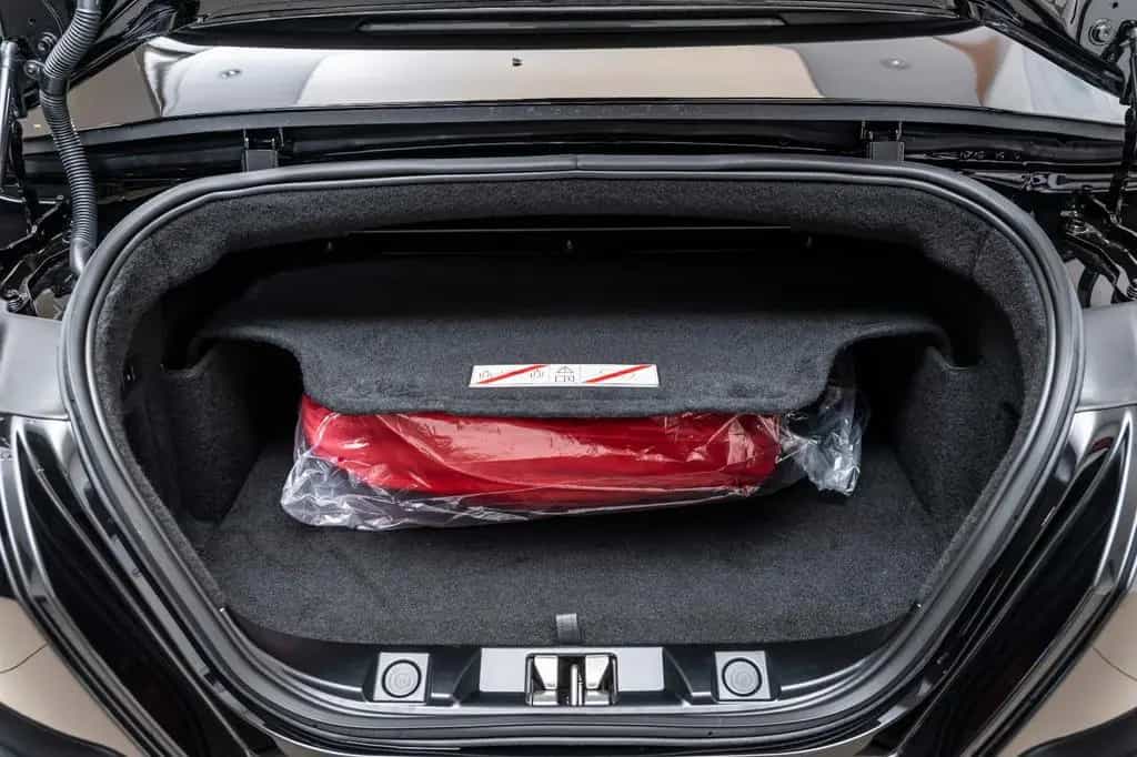 Ferrari Roma Spider 11/2025-photo-10