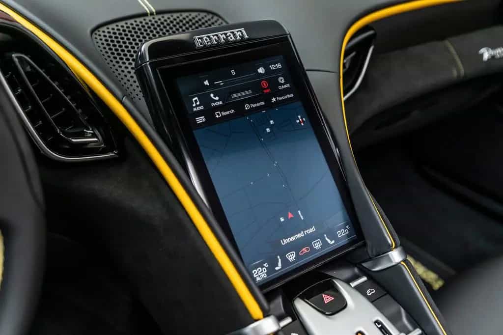 Ferrari Roma Spider 11/2025-photo-25
