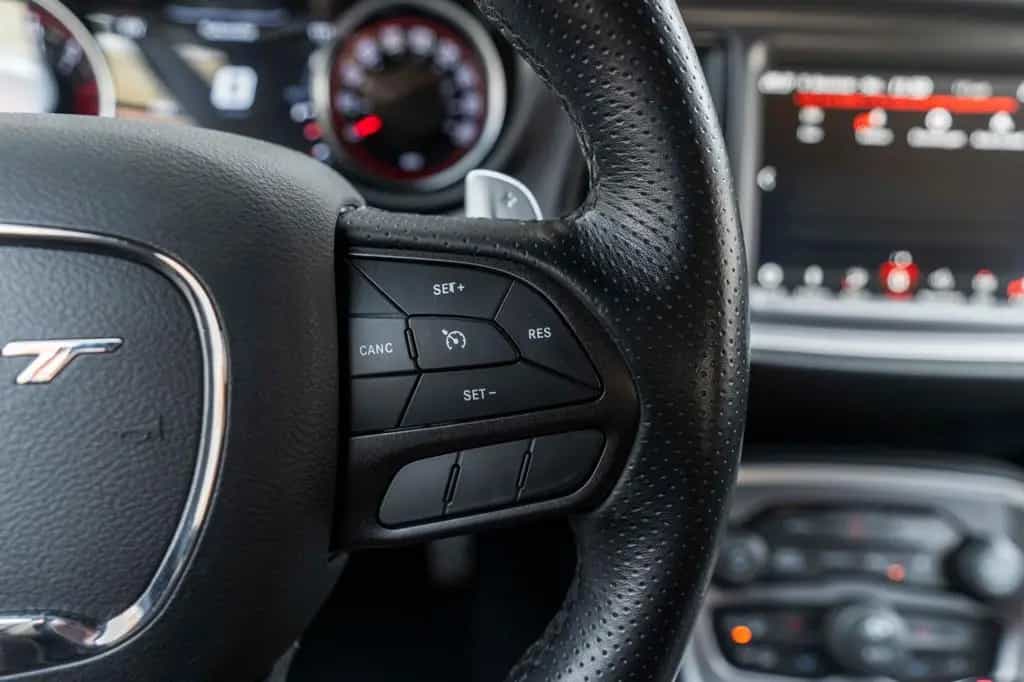 Dodge Challenger 6,4L SCAT PACK ALPINE CARPLAY KAM 03/2022-photo-12