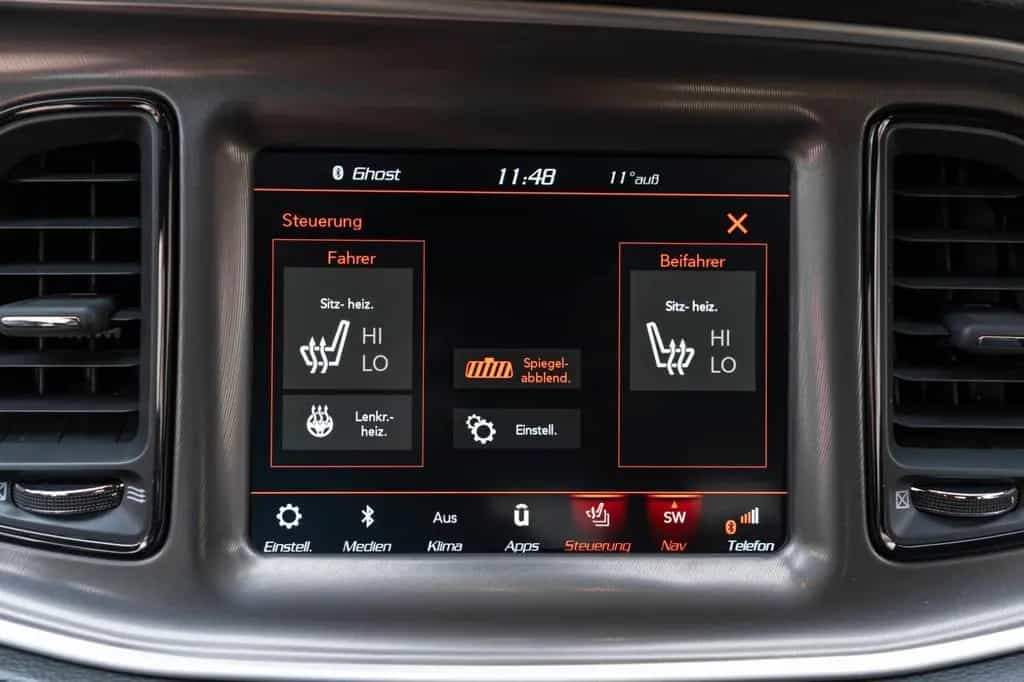 Dodge Challenger 6,4L SCAT PACK ALPINE CARPLAY KAM 03/2022-photo-15