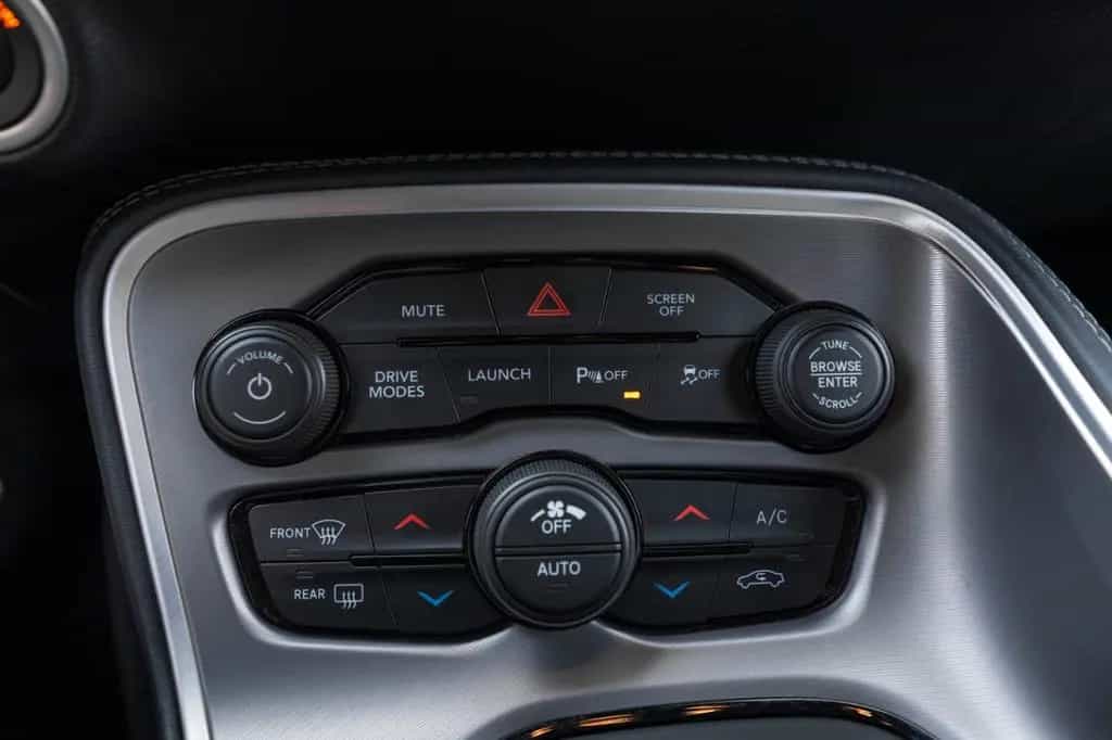 Dodge Challenger 6,4L SCAT PACK ALPINE CARPLAY KAM 03/2022-photo-18
