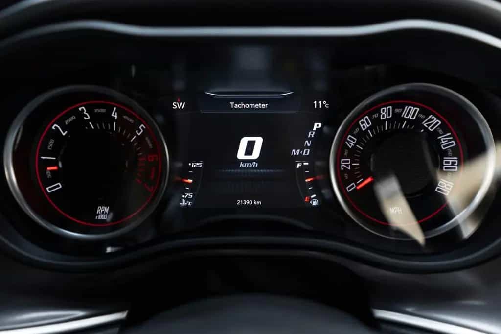 Dodge Challenger 6,4L SCAT PACK ALPINE CARPLAY KAM 03/2022-photo-31