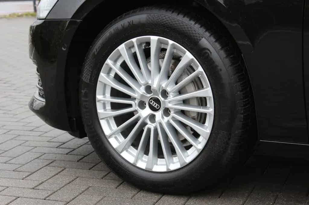 Audi A6 Avant 40 TDI ACC ASG AHK Blackstyle Memory 08/2021-photo-27