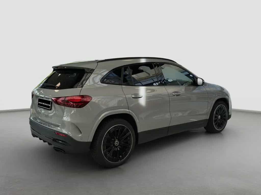 Mercedes-Benz GLA 200 AMG Line*NightPaket*MULTIBEAM LED*Kamera 08/2025-photo-1