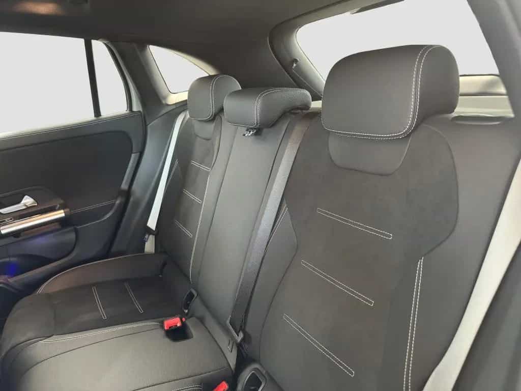 Mercedes-Benz GLA 200 AMG Line*NightPaket*MULTIBEAM LED*Kamera 08/2025-photo-11
