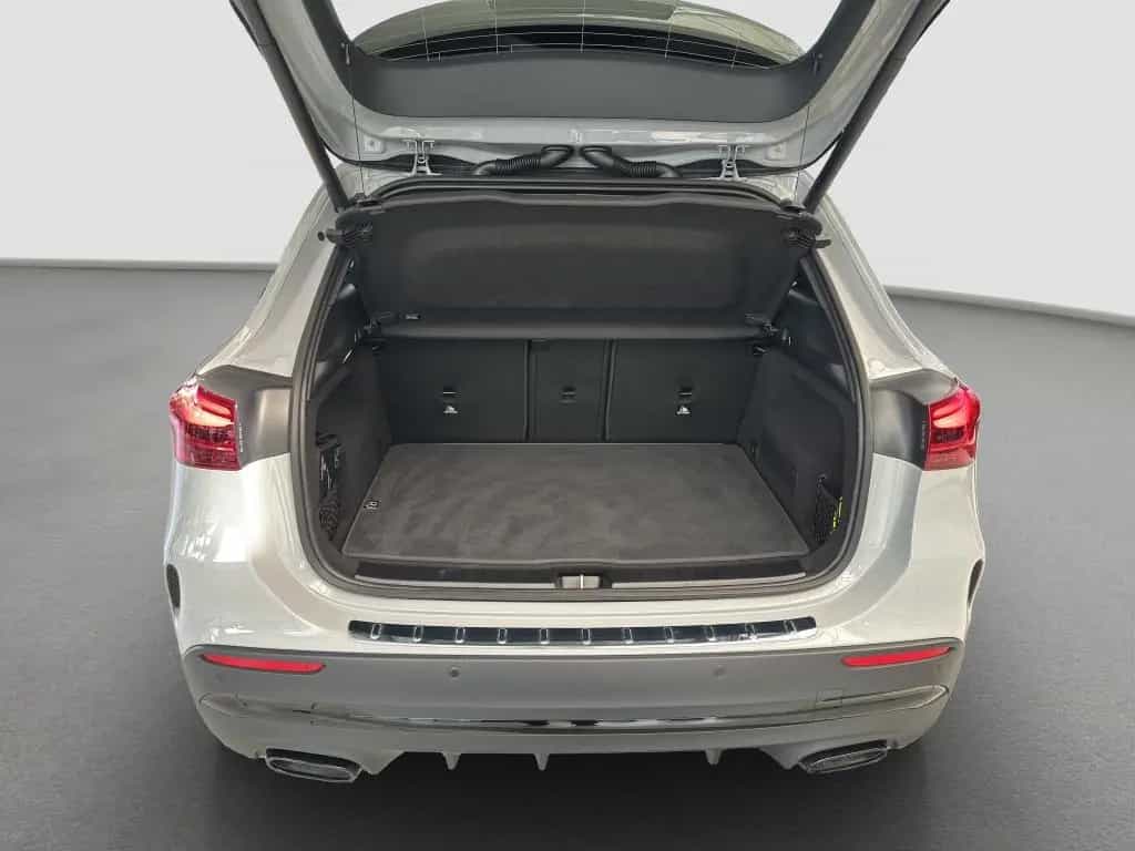 Mercedes-Benz GLA 200 AMG Line*NightPaket*MULTIBEAM LED*Kamera 08/2025-photo-13