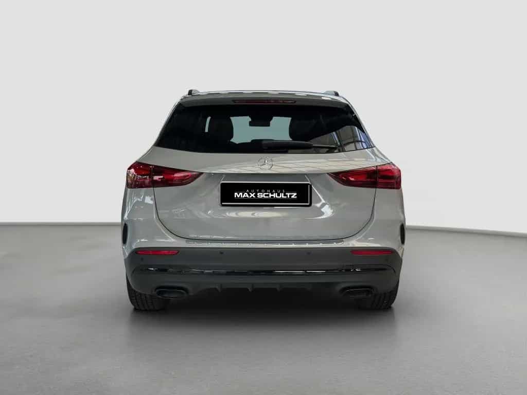 Mercedes-Benz GLA 200 AMG Line*NightPaket*MULTIBEAM LED*Kamera 08/2025-photo-3