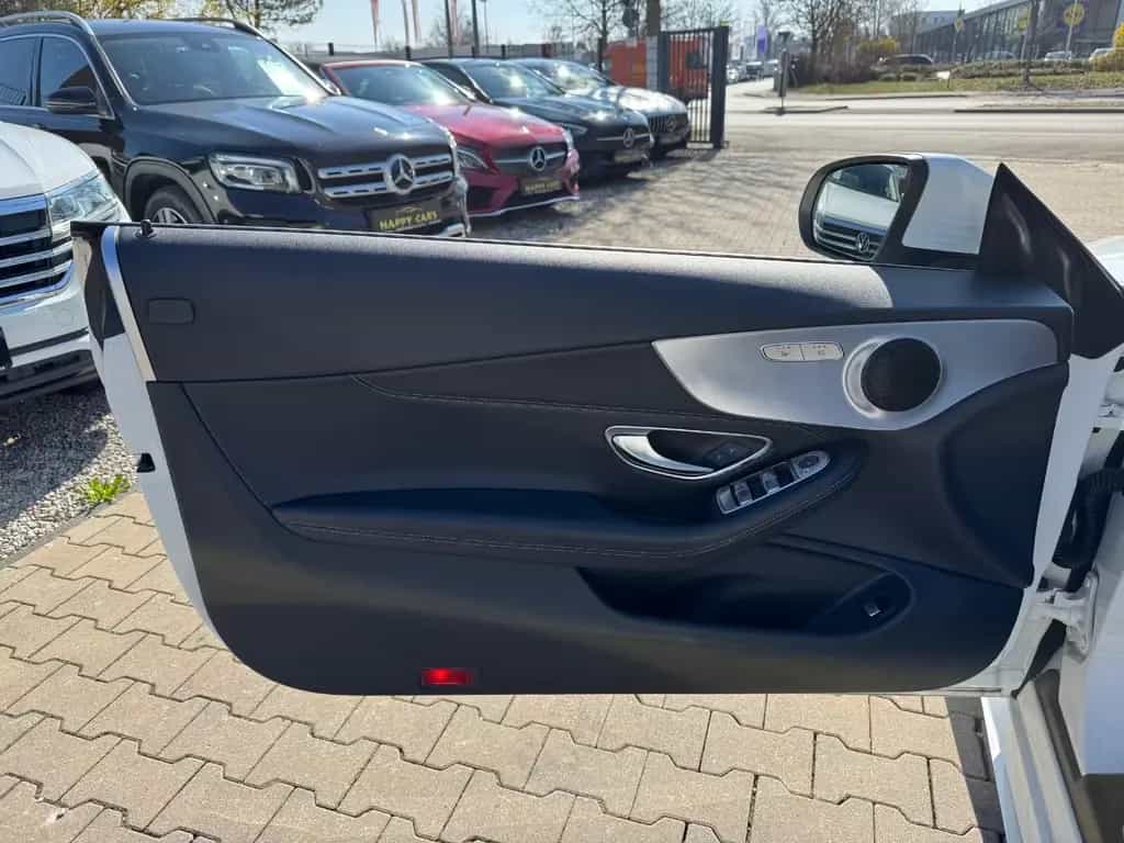 Mercedes-Benz C 200 Cabrio -AMG Line 02/2018-photo-16