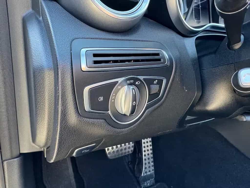 Mercedes-Benz C 200 Cabrio -AMG Line 02/2018-photo-35