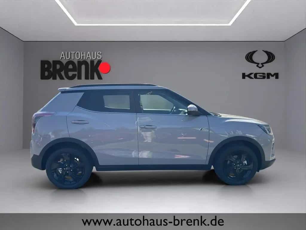 KGM Tivoli Nomad+ 1.5 2WD *LED/SHZ/RFK/App/PDC* null-photo-6