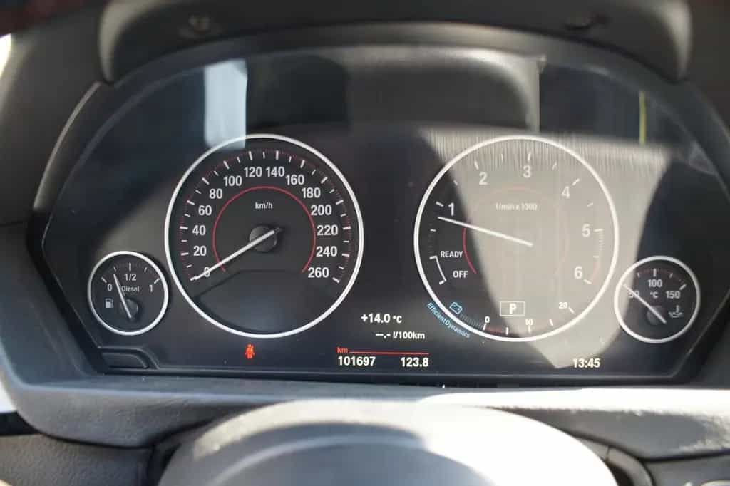 BMW 320 Limousine 320 d M Sport LEDER/NAVI/SD/HUD 02/2018-photo-10