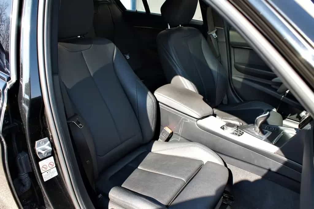 BMW 320 Limousine 320 d M Sport LEDER/NAVI/SD/HUD 02/2018-photo-14