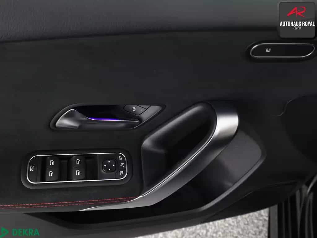 Mercedes-Benz A-Class 250 AMG NIGHT MULTIBEAM,DISTRO,KAMERA,CARPLAY 01/2019-photo-12