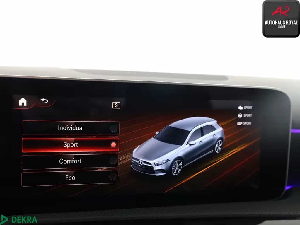 Mercedes-Benz A-Class 250 AMG NIGHT MULTIBEAM,DISTRO,KAMERA,CARPLAY 01/2019-photo-19