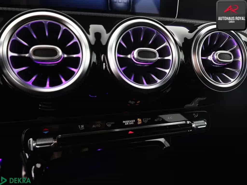 Mercedes-Benz A-Class 250 AMG NIGHT MULTIBEAM,DISTRO,KAMERA,CARPLAY 01/2019-photo-23