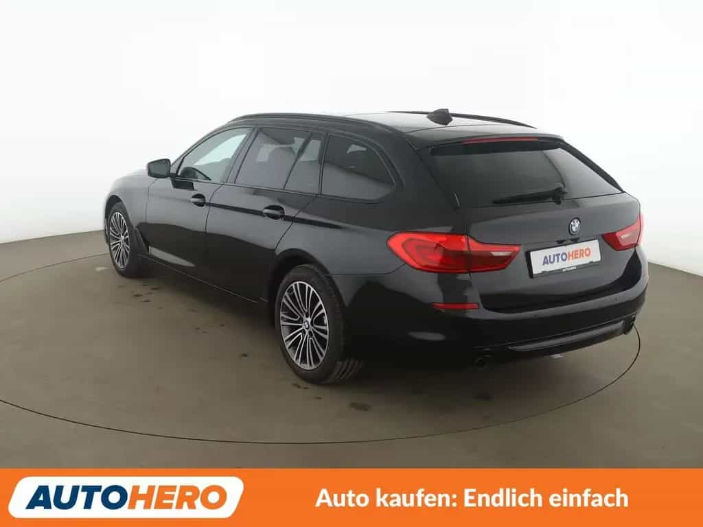 BMW 5 Series 07/2019-photo-3