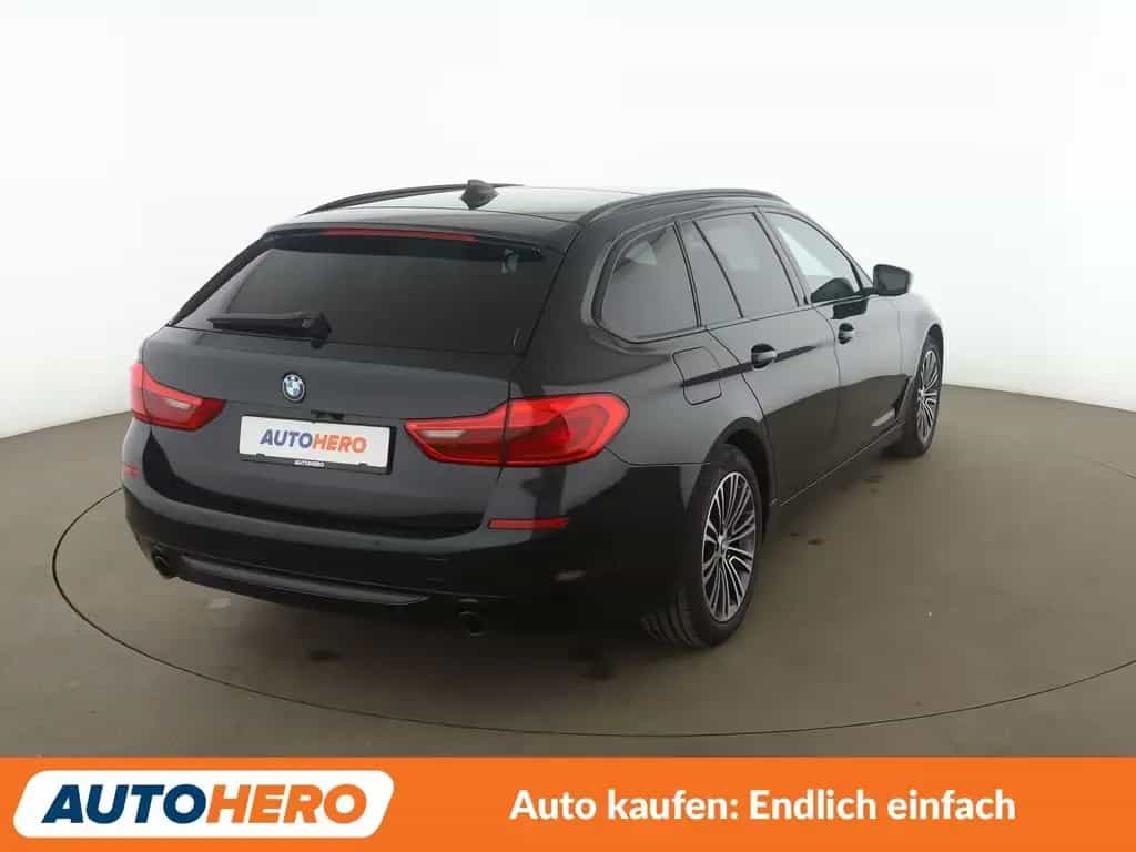 BMW 5 Series 07/2019-photo-5