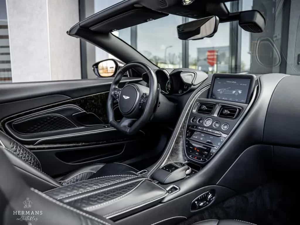 Aston Martin DBS Volante 5.2 V12 Superleggera / B&O 3D / Carb 06/2022-photo-28