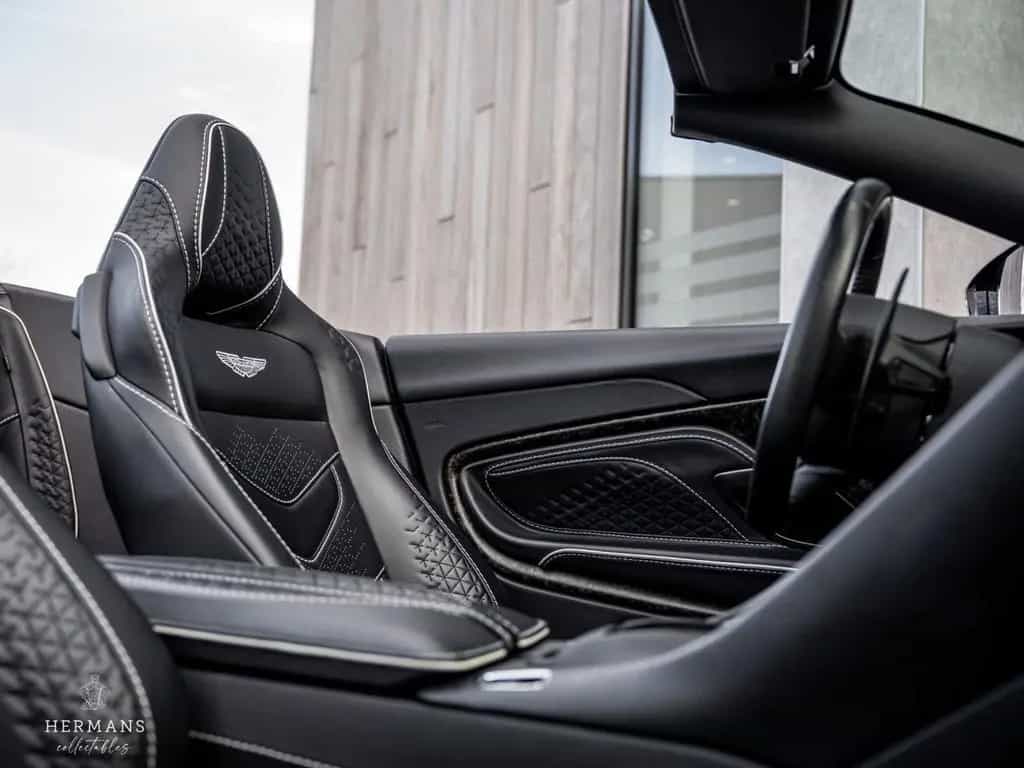 Aston Martin DBS Volante 5.2 V12 Superleggera / B&O 3D / Carb 06/2022-photo-33
