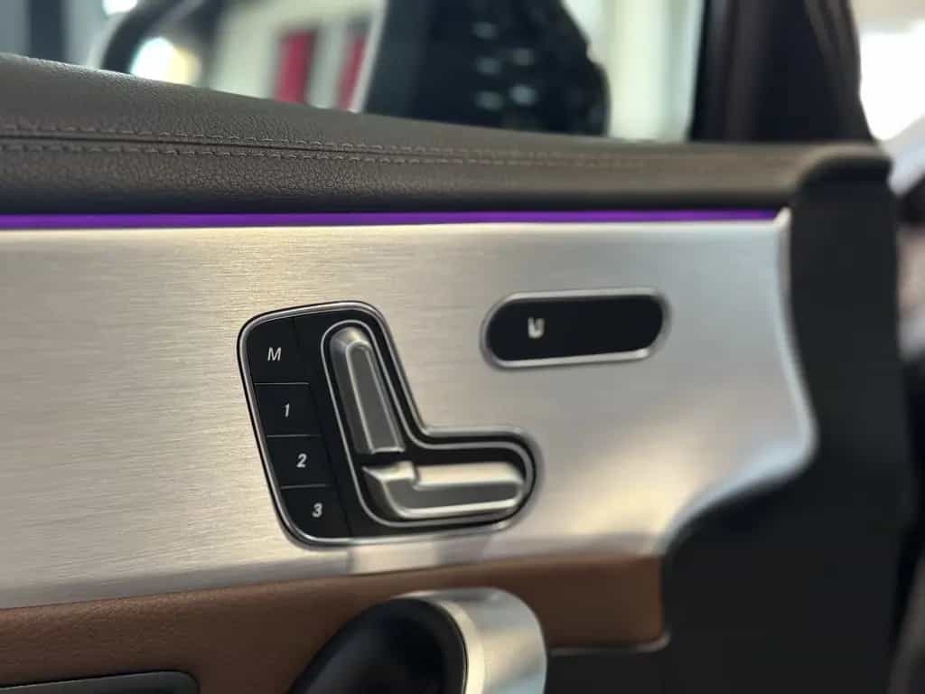 Mercedes-Benz A 35 AMG 4Matic*SCHALE*360°*HUD*BURMESTER*DISTR. 11/2018-photo-19