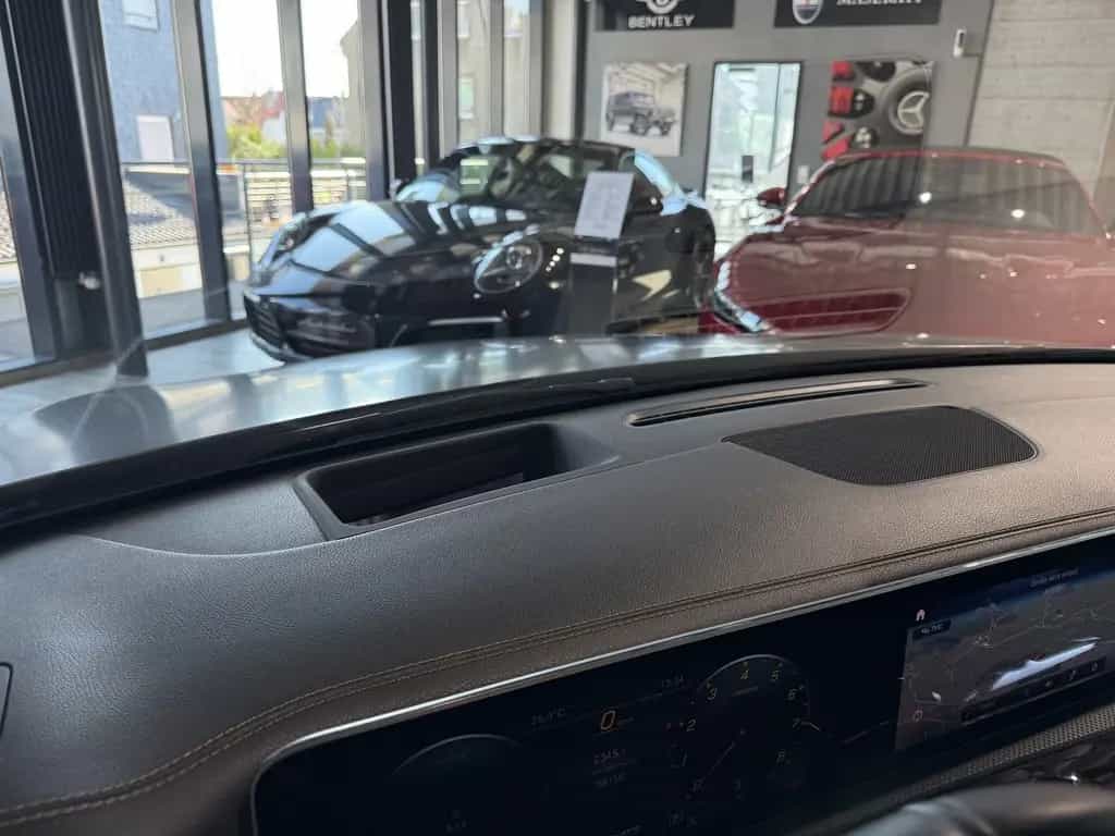 Mercedes-Benz A 35 AMG 4Matic*SCHALE*360°*HUD*BURMESTER*DISTR. 11/2018-photo-20