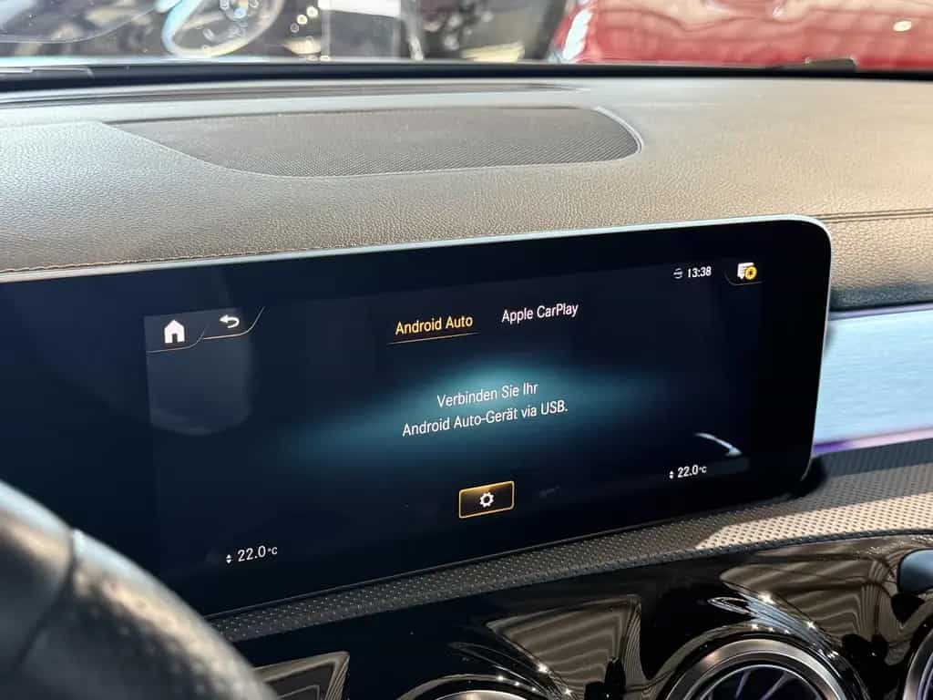 Mercedes-Benz A 35 AMG 4Matic*SCHALE*360°*HUD*BURMESTER*DISTR. 11/2018-photo-26