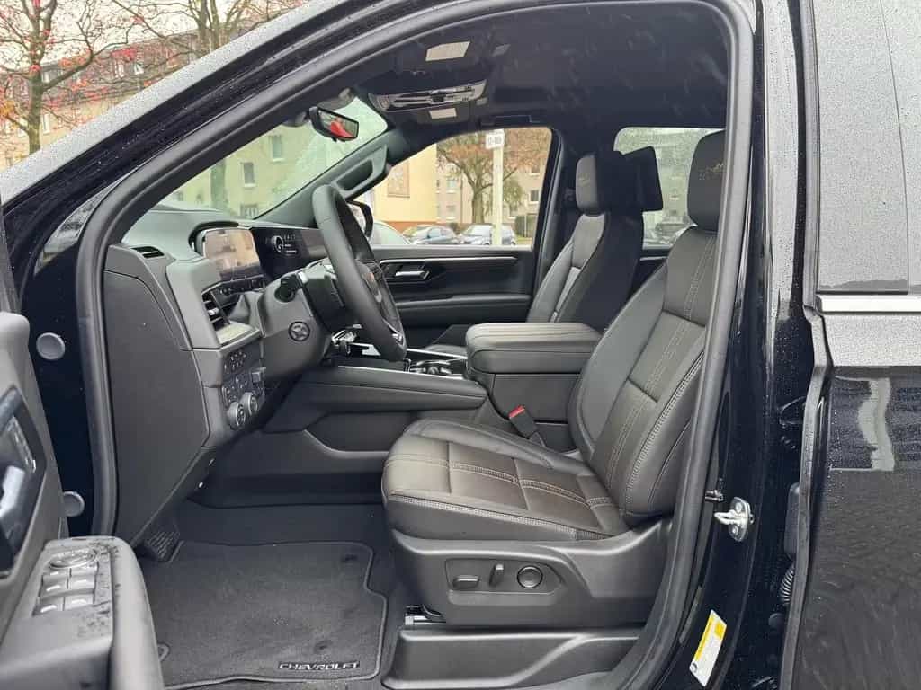 Chevrolet Suburban 6.2 V8 High Country 2026 + 4 Jahre Gara 03/2026-photo-13