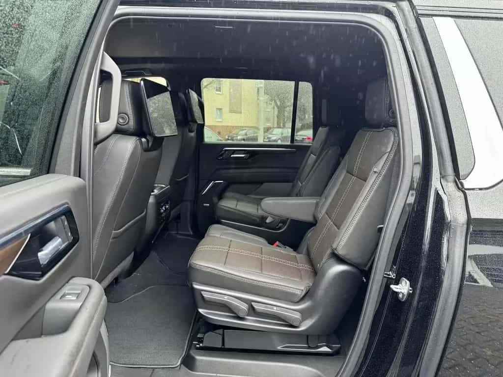 Chevrolet Suburban 6.2 V8 High Country 2026 + 4 Jahre Gara 03/2026-photo-19
